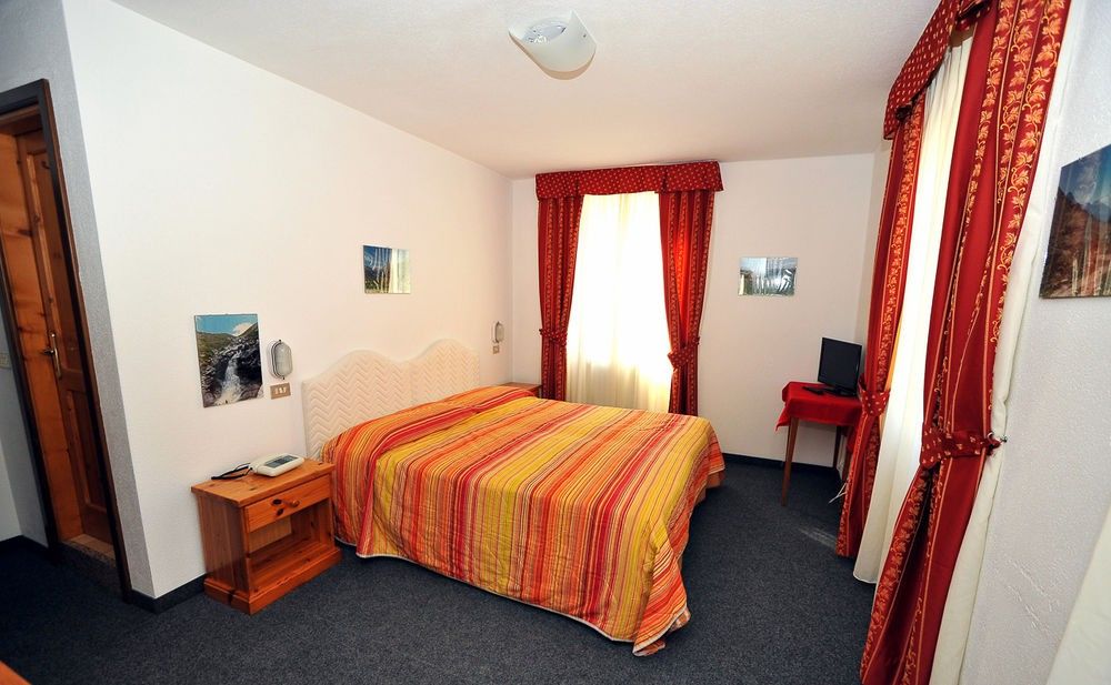Hotel Capitani Борміо Екстер'єр фото