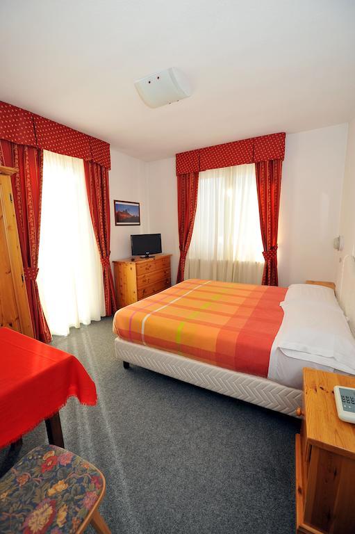 Hotel Capitani Борміо Екстер'єр фото