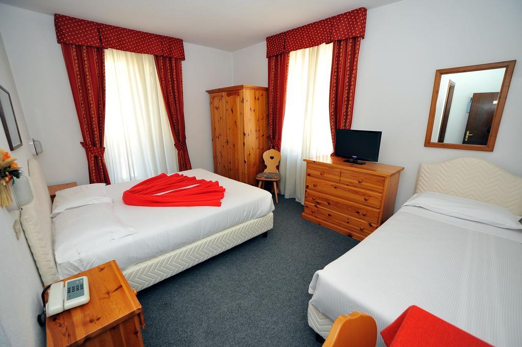 Hotel Capitani Борміо Екстер'єр фото
